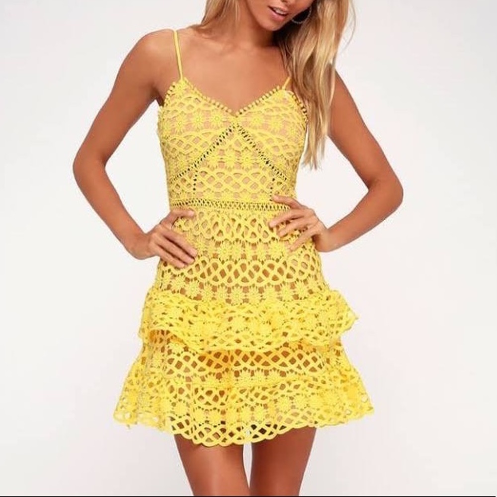 Lulus yellow lace dress! Size small!